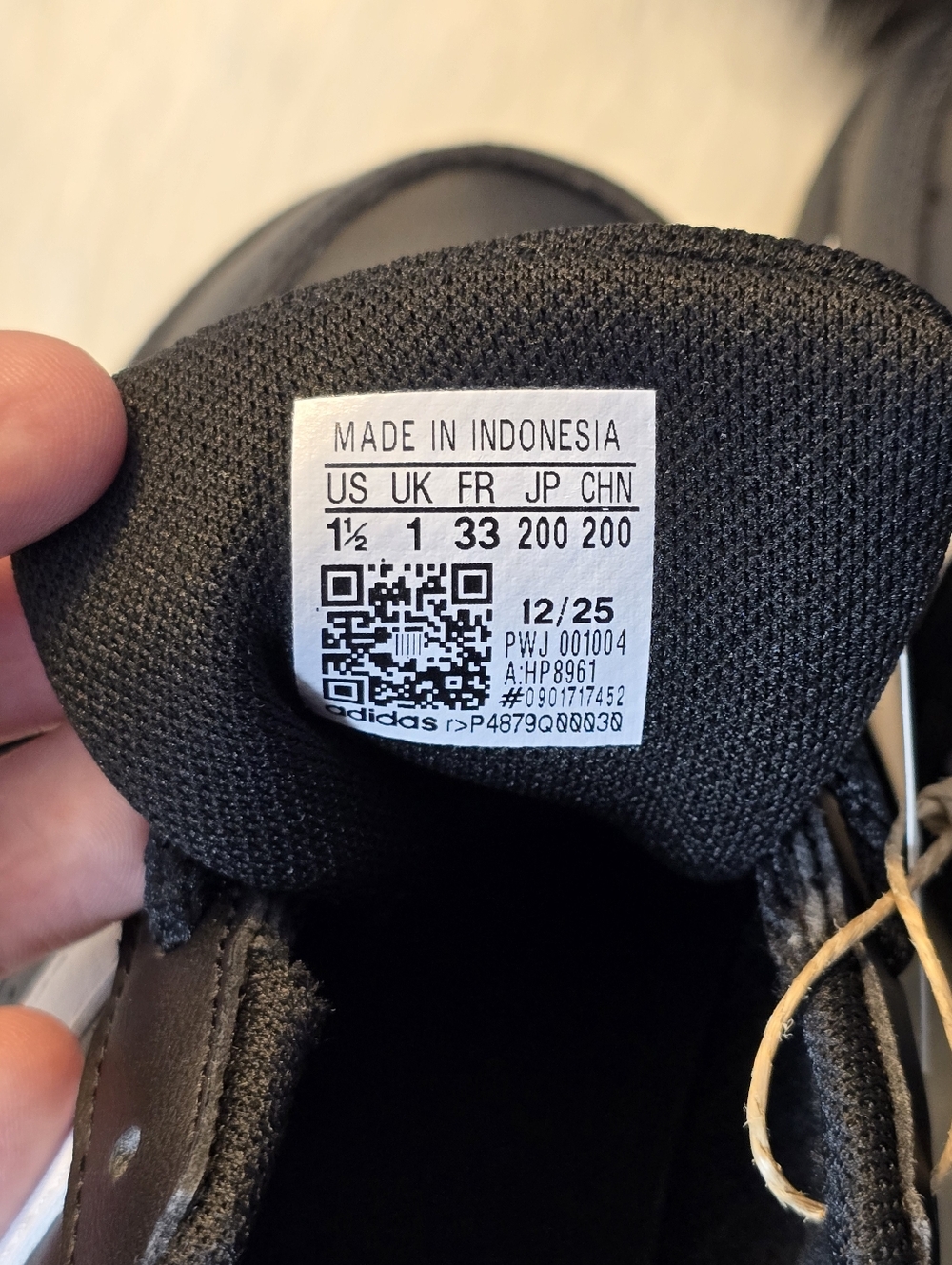Adidas Kids' Breaknet Lifestyle Court Lace Black Sneakers Shoes Size 1.5 NWT Uni - Picture 6 of 10